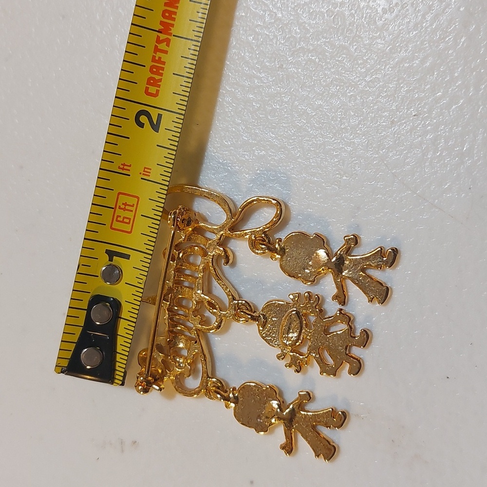 DANECRAFT Vintage Spellout Grandma With Dangling Grandkids Charms Brooch Pin - Picture 4 of 6